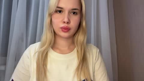 Chloe online show from 04/20/26, 05:16