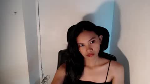 cutiee_lily2 online show from 06/07/26, 01:21