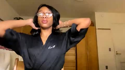 cutieeeva online show from 02/19/26, 07:43