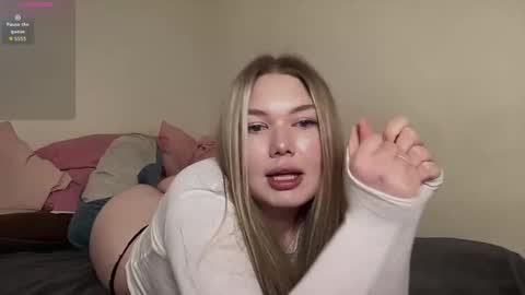 Julie  online show from 03/25/26, 09:37