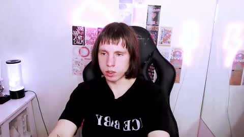 cutiekai_ online show from 03/14/26, 09:31