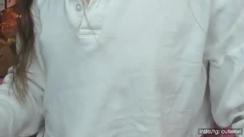 Snapshot of cutierori chatting on 12/16/24, 02:57 Rori  Instagram cutierori  online show from 12/16/24, 02:57