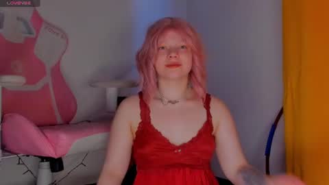 Snapshot of cutiesue chatting on 07/01/26, 02:35 CutieSue online show from 07/01/26, 02:35