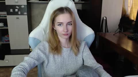 Snapshot of cutti_crystal chatting on 10/11/25, 08:57 Cutti Crystal online show from 10/11/25, 08:57