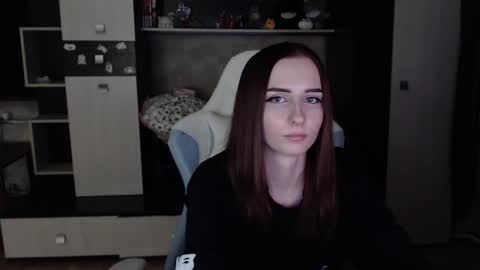 Snapshot of cutti_crystal chatting on 10/22/25, 08:19 Cutti Crystal online show from 10/22/25, 08:19