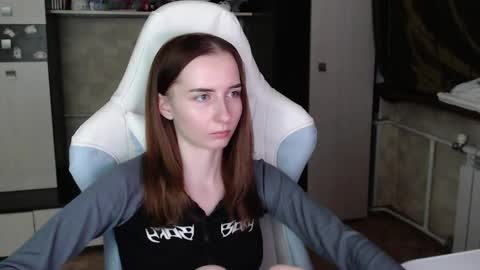 Snapshot of cutti_crystal chatting on 11/04/25, 03:11 Cutti Crystal online show from 11/04/25, 03:11