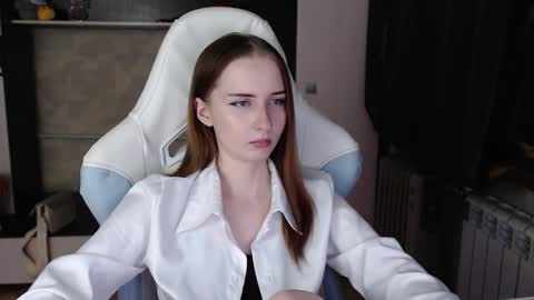 Snapshot of cutti_crystal chatting on 02/19/26, 04:14 Cutti Crystal online show from 02/19/26, 04:14