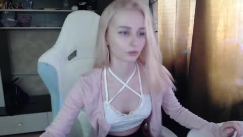 Cutti Crystal online show from 04/01/26, 08:48