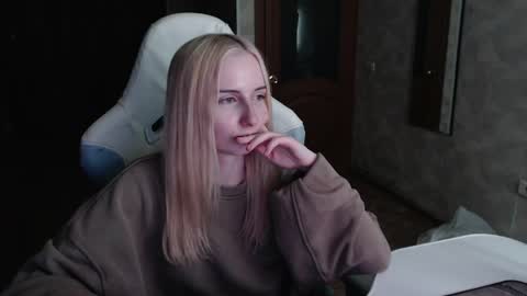 Cutti Crystal online show from 04/12/26, 04:12