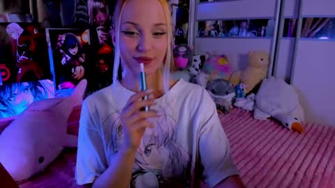 Snapshot of cuttie_ponyy chatting on 04/30/26, 08:26 Nora online show from 04/30/26, 08:26