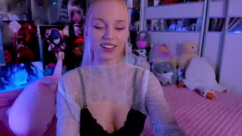 Snapshot of cuttie_ponyy chatting on 07/12/26, 08:22 Nora online show from 07/12/26, 08:22