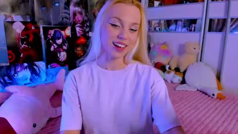 Snapshot of cuttie_ponyy chatting on 07/28/26, 08:52 Nora online show from 07/28/26, 08:52