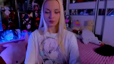 Snapshot of cuttie_ponyy chatting on 07/31/26, 08:41 Nora online show from 07/31/26, 08:41