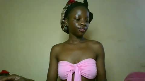cutty_teshy online show from 02/12/25, 06:08