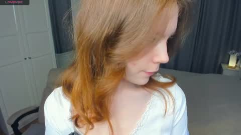 Snapshot of cuty_petite chatting on 07/05/26, 05:36 Anne online show from 07/05/26, 05:36