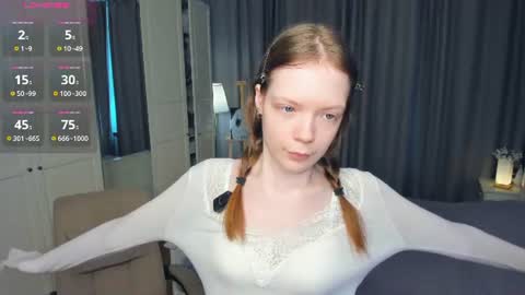 Snapshot of cuty_petite chatting on 07/24/26, 05:38 Anne online show from 07/24/26, 05:38