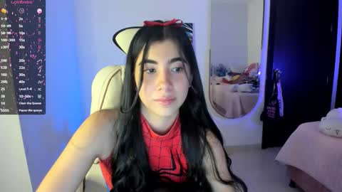 Snapshot of cyber_lizz chatting on 10/31/25, 10:33 Liz online show from 10/31/25, 10:33