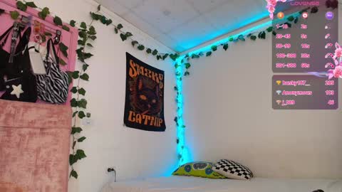 Camila online show from 01/04/25, 07:55