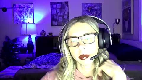 Nicki Molotov online show from 01/05/25, 02:38