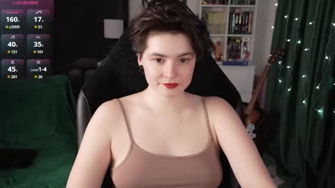 Helen Blossom online show from 02/25/25, 12:03