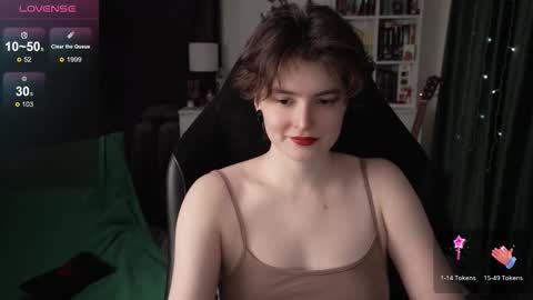 Helen Blossom online show from 11/17/25, 08:25