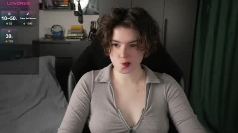 Helen Blossom online show from 04/20/26, 01:25