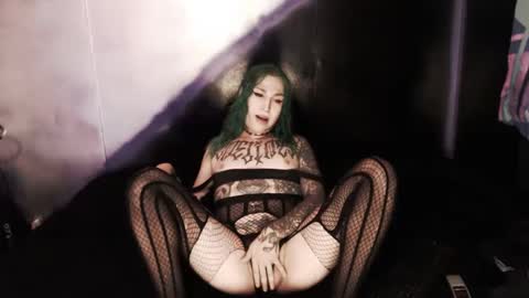 Snapshot of cybertrouble_ chatting on 03/06/25, 11:09 Nikki online show from 03/06/25, 11:09