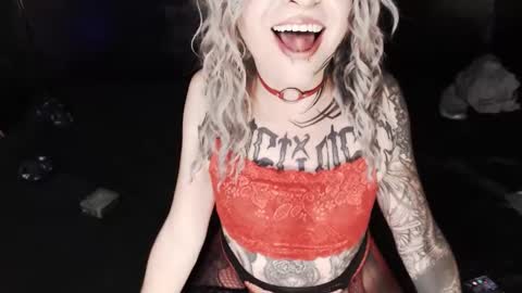 Nikki online show from 02/19/26, 12:28