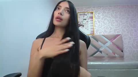Snapshot of cynthia_ch chatting on 09/25/25, 03:54 CINTIA ARAUJO online show from 09/25/25, 03:54