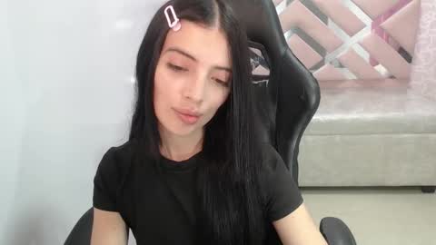 CINTIA ARAUJO online show from 11/09/25, 11:52