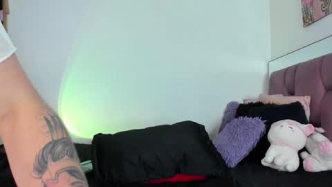 Snapshot of cynthiaa33 chatting on 12/06/24, 10:41 cynthiaa33 online show from 12/06/24, 10:41