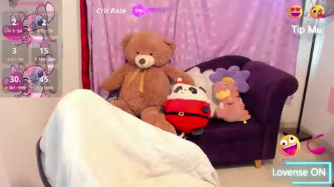 Snapshot of cynthiawatson_ chatting on 12/01/25, 02:33 Cynthia online show from 12/01/25, 02:33