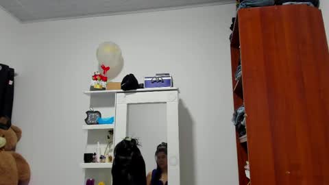 Cynthia online show from 04/22/26, 12:07