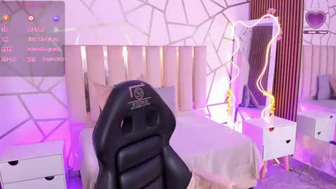 cyrus_tay online show from 04/23/26, 12:29