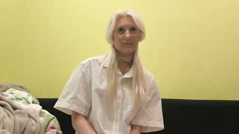 Emily online show from 06/01/26, 07:15