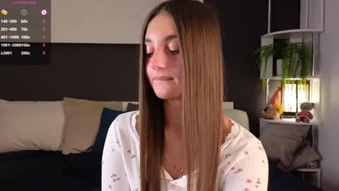 Snapshot of czamabech chatting on 01/18/25, 01:08 Isabella online show from 01/18/25, 01:08