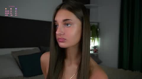 Snapshot of czamabech chatting on 03/07/25, 01:09 Isabella online show from 03/07/25, 01:09