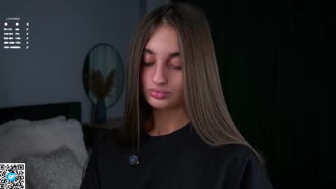 Snapshot of czamabech chatting on 10/27/25, 01:09 Isabella online show from 10/27/25, 01:09