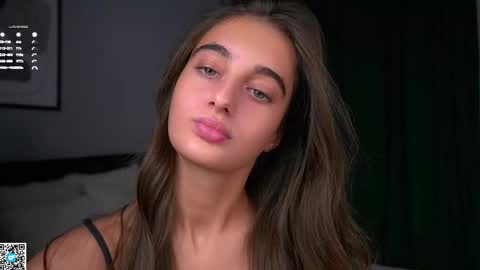 Snapshot of czamabech chatting on 11/22/25, 01:04 Isabella online show from 11/22/25, 01:04