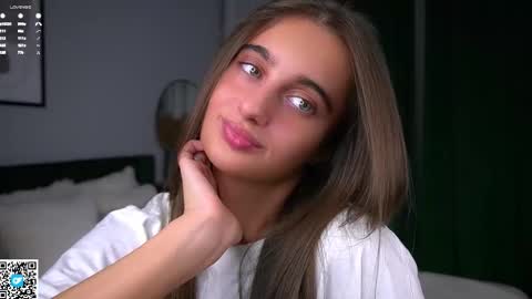 Snapshot of czamabech chatting on 11/30/25, 01:09 Isabella online show from 11/30/25, 01:09