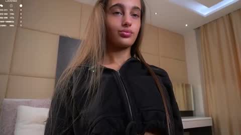 Isabella online show from 04/11/26, 01:10