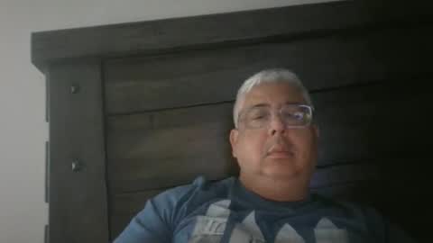 Snapshot of czar1974 chatting on 05/16/26, 02:05 czar1974 online show from 05/16/26, 02:05
