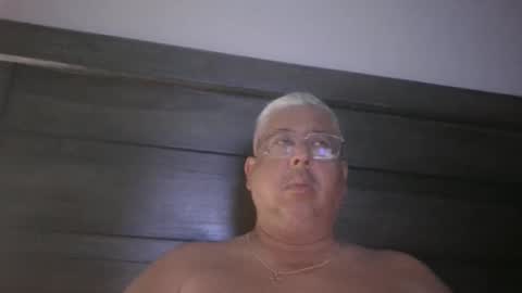 Snapshot of czar1974 chatting on 06/09/26, 02:12 czar1974 online show from 06/09/26, 02:12