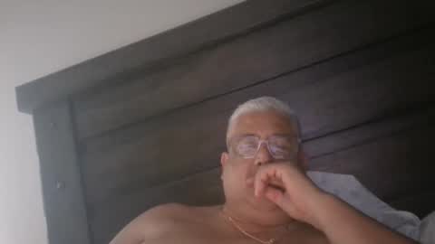 Snapshot of czar1974 chatting on 06/10/26, 09:14 czar1974 online show from 06/10/26, 09:14