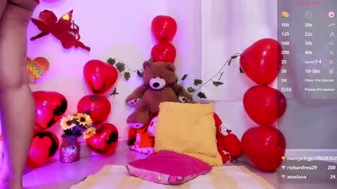 Snapshot of d4rklover2024 chatting on 02/14/25, 08:52 Anna modelo independiente online show from 02/14/25, 08:52