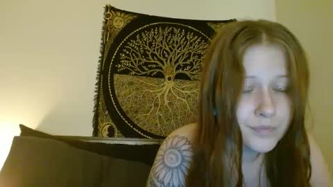 Snapshot of d_a_i_s_y chatting on 03/05/25, 06:23 Daisy online show from 03/05/25, 06:23