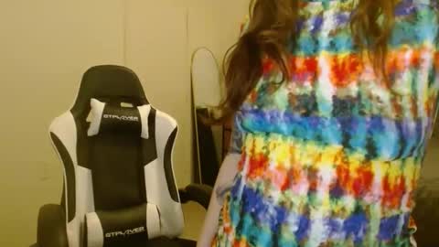 Snapshot of d_a_i_s_y chatting on 03/10/25, 11:38 Daisy online show from 03/10/25, 11:38