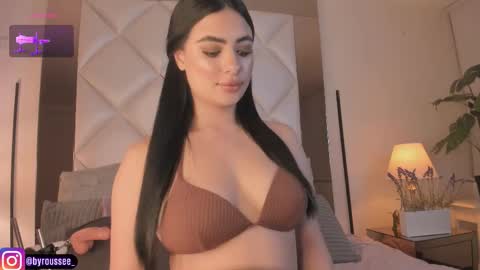 Snapshot of d_kimrouse_h chatting on 11/14/25, 04:33 Kim online show from 11/14/25, 04:33