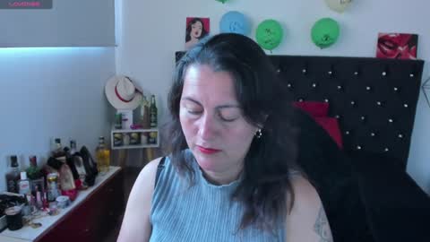 Mia  online show from 02/06/25, 12:48