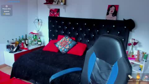 Mia  online show from 02/13/25, 12:32